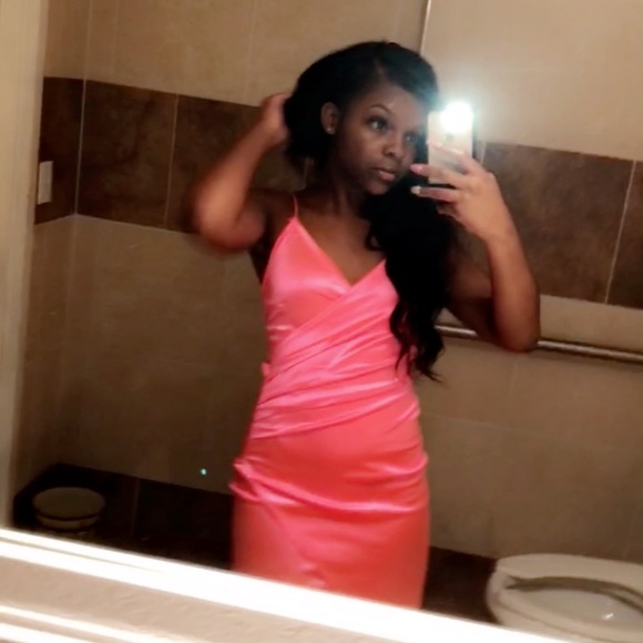 Dress - Picture 1 of 2